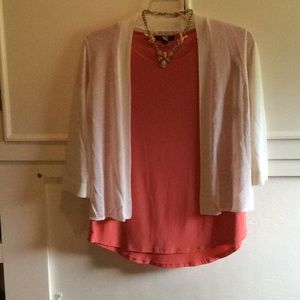 Lightweight woman’s sweater